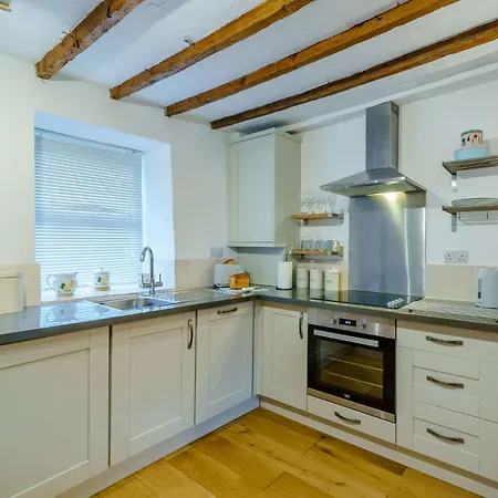 2 Bed In Cartmel 85430 *